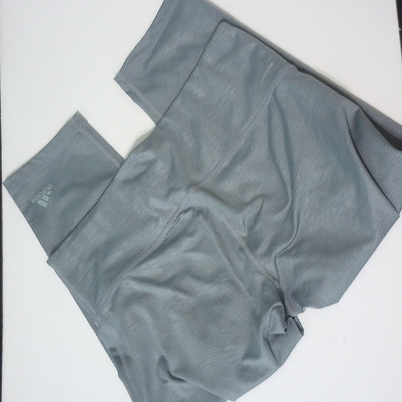 Adidas Climate Ultimate Mid-rise 3/4 Gray Crop Leggings - Picture 7 of 11